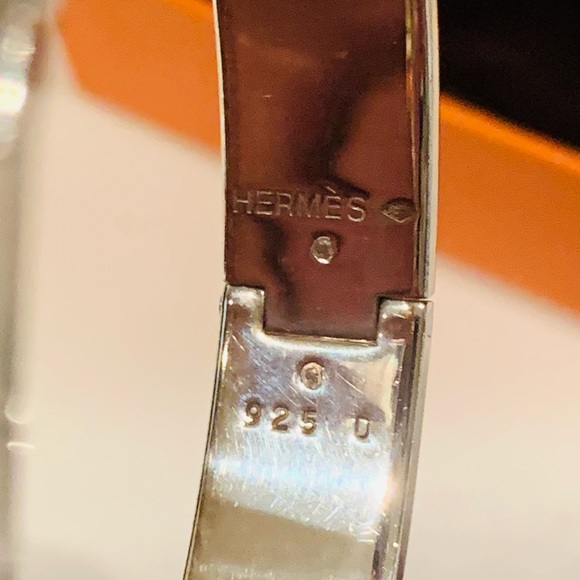 Very Rare Hermes Clic Bracelet in 925 Sterling Silver - Navy Fleur de Lis - PM - Picture 11 of 11